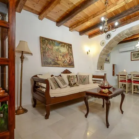 Prázdninový dům Traditional Castle House Ii